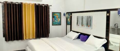 Soundproofing, free WiFi