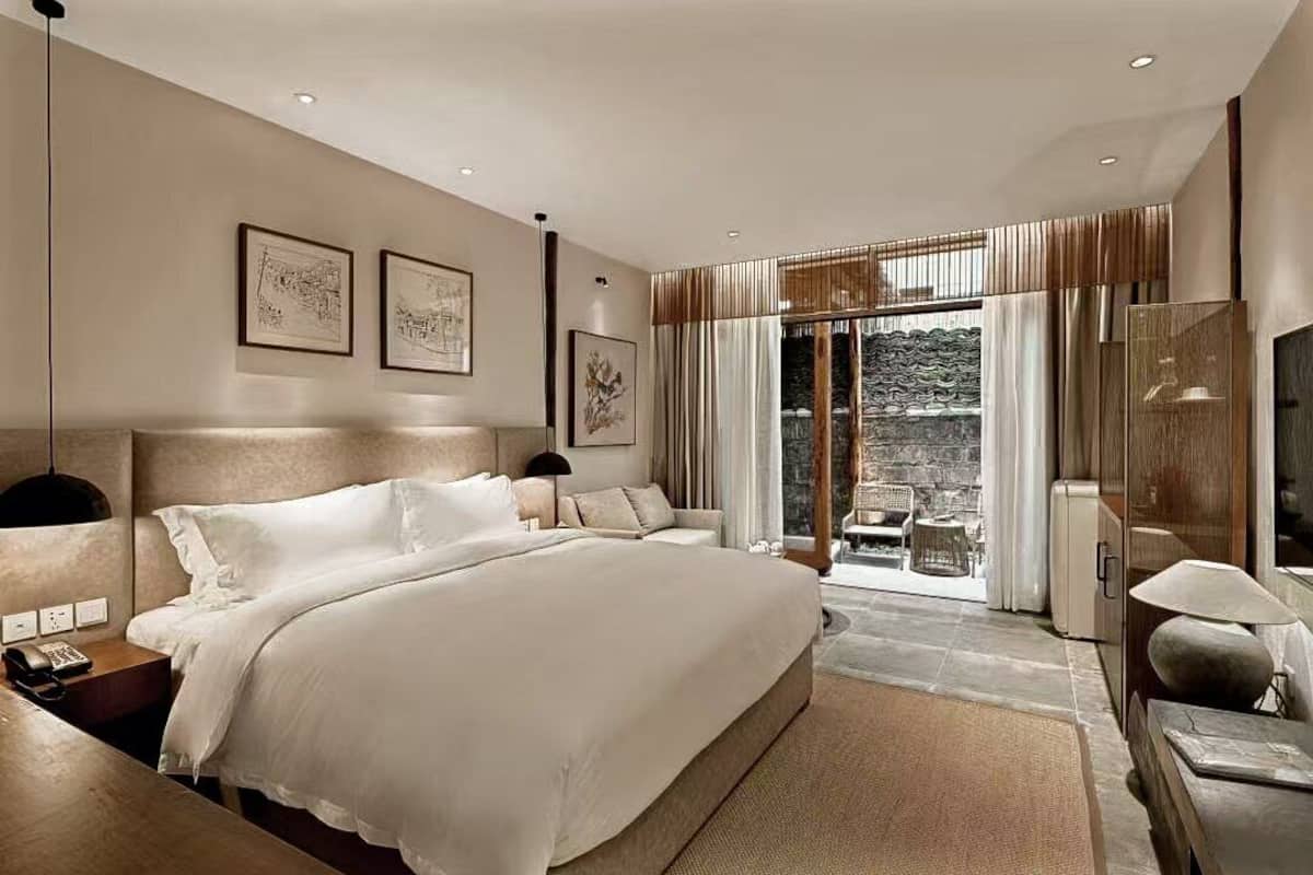 Romantic Double Room, Bathtub, Ground Floor | In-room safe, individually decorated, individually furnished