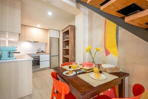 Réfrigérateur, micro-ondes, four, lave-vaisselle