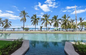 Pool - Amazing beachfront studio Jacó! (Jacó)