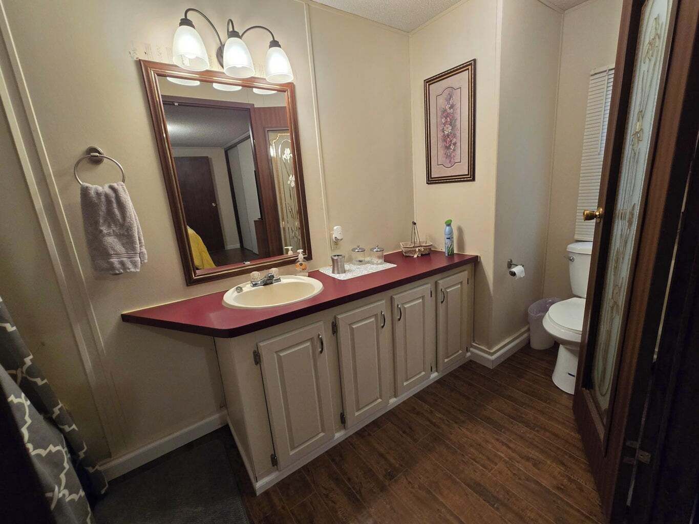 Handdukar, tvål och toalettpapper