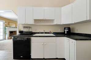 Micro-ondas, fogão, cooktop, lava-louças