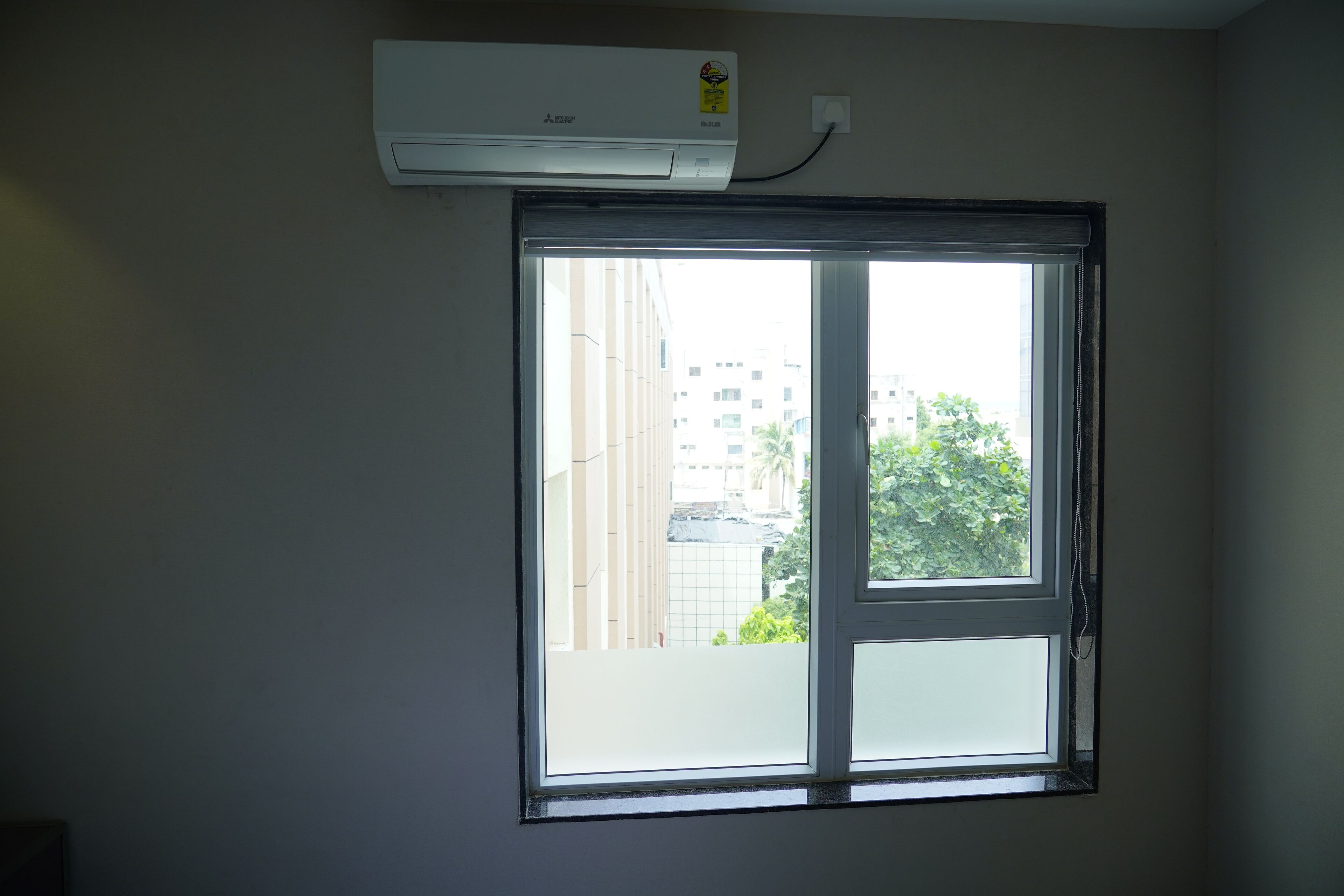 デスク、ノートパソコン用作業スペース、WiFi (無料)