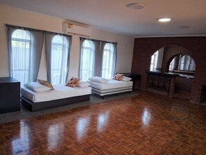 House, Patio | Living area