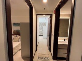 Deluxe Apart Daire, 2 Yatak Odası, Mutfak, Şehir Manzaralı | Ses yalıtımı, ütü/ütü masası, ücretsiz kablosuz İnternet 