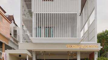 Bagian depan properti