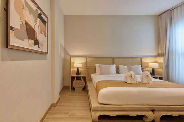 ห้องดีลักซ์ดับเบิล | โต๊ะทำงาน, Wi-Fi ฟรี, ผ้าปูที่นอน