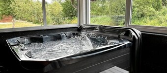 Rijeka Villa-Spacious 4BR with Pool