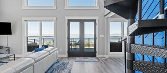 The Overlook | BBQ + Stunning Lake Views + Games