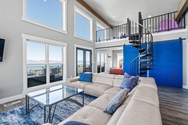 Smart TV, ping pong, books