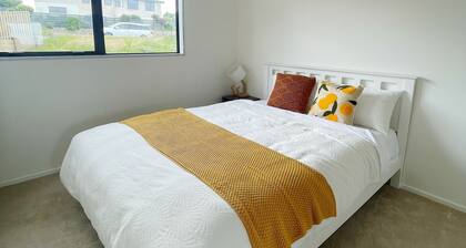 Family-Fun Villa, Moonrise & Sunrise! Kids' Slide Bed! Ocean & Town Views 5-Beds