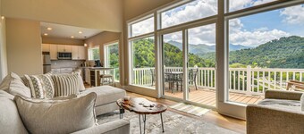 Hike & Ski: Mtn-View Retreat in Maggie Valley!