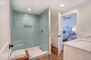 Hair dryer - Ocean Pearl= pool,  beachfront, elevator (Tybee Island)
