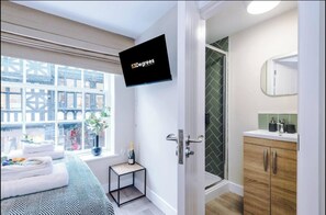Apartment | Iron/ironing board, free WiFi