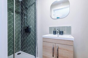 Apartment | Bathroom