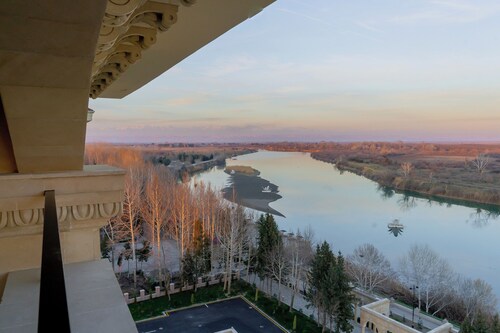 Yevlakh City Hotel