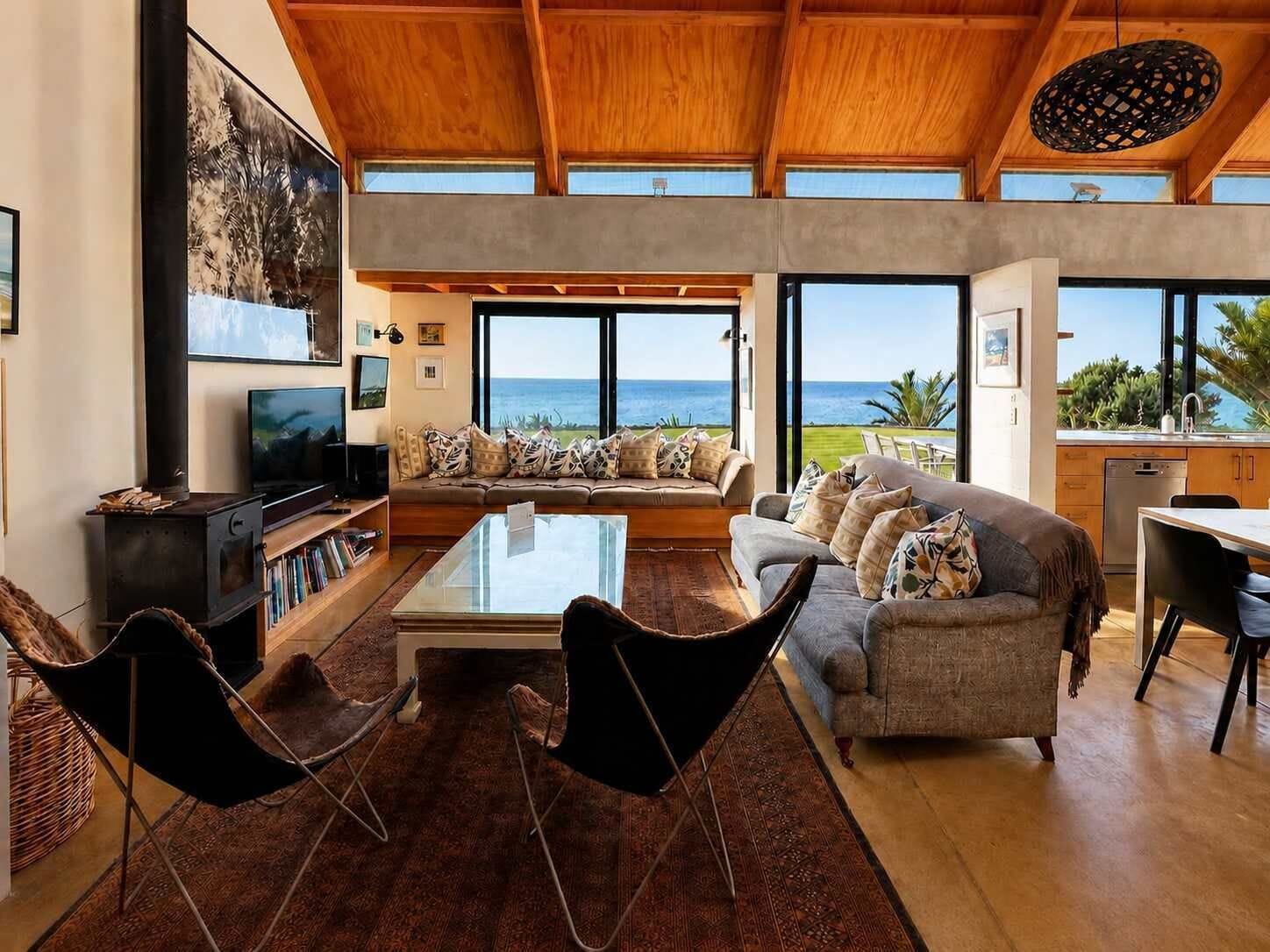 Second living space as a smart TV and a fire place 