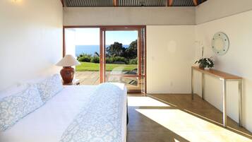 8 bedrooms, iron/ironing board, WiFi