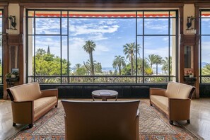 Interior - Luxurious 1BR with parking & terrace (Cannes)