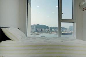 Deluxe Suite, Ocean View | Free WiFi, bed sheets