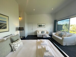5 Schlafzimmer, Bügeleisen/Bügelbrett, WLAN, Bettwäsche