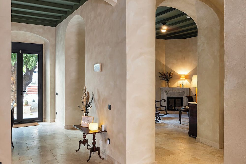 Hotel Vella Nit