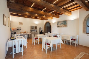 Desayuno buffet incluido todos los días