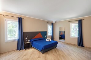 Superior Double Room, Park View | Minibar, in-room safe, desk, blackout curtains