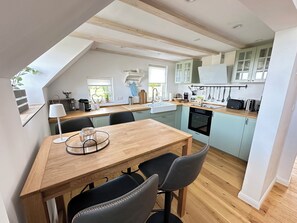 Private kitchen - Huus an`t Diek, luxury near the dike, first floor apartment with pool near Norddeich (Norden)