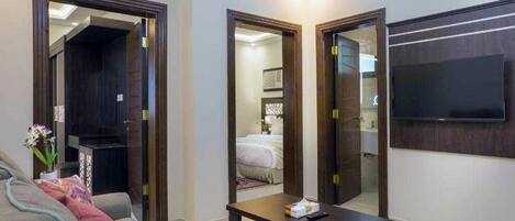 1 bedroom, desk, free WiFi, bed sheets