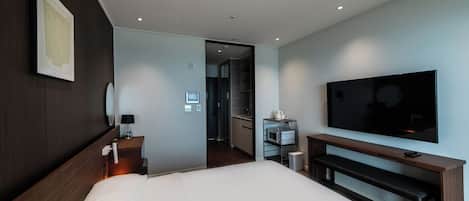 Superior Room | Blackout drapes, soundproofing, free WiFi, bed sheets