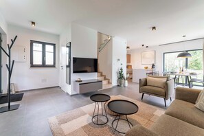 TV, offices