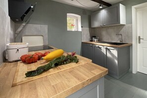Kühlschrank, Ofen, Herdplatte, Geschirrspüler