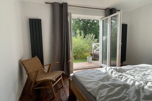 2 bedrooms, free WiFi, bed sheets - Holiday home in Hemmoor with swimming pool (Hemmoor)