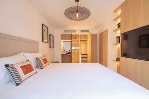 1 bedroom, desk, iron/ironing board, travel cot
