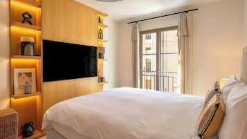 1 bedroom, desk, iron/ironing board, travel cot