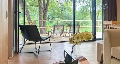 Waterside Lodge (Pet)
