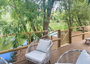 Terrace/patio - Waterside Lodge (Pet) (Westbury)