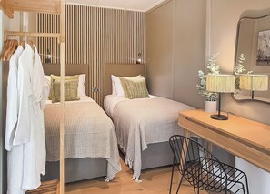 2 bedrooms