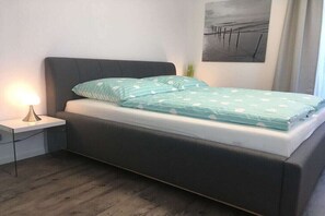 1 bedroom, iron/ironing board, free WiFi