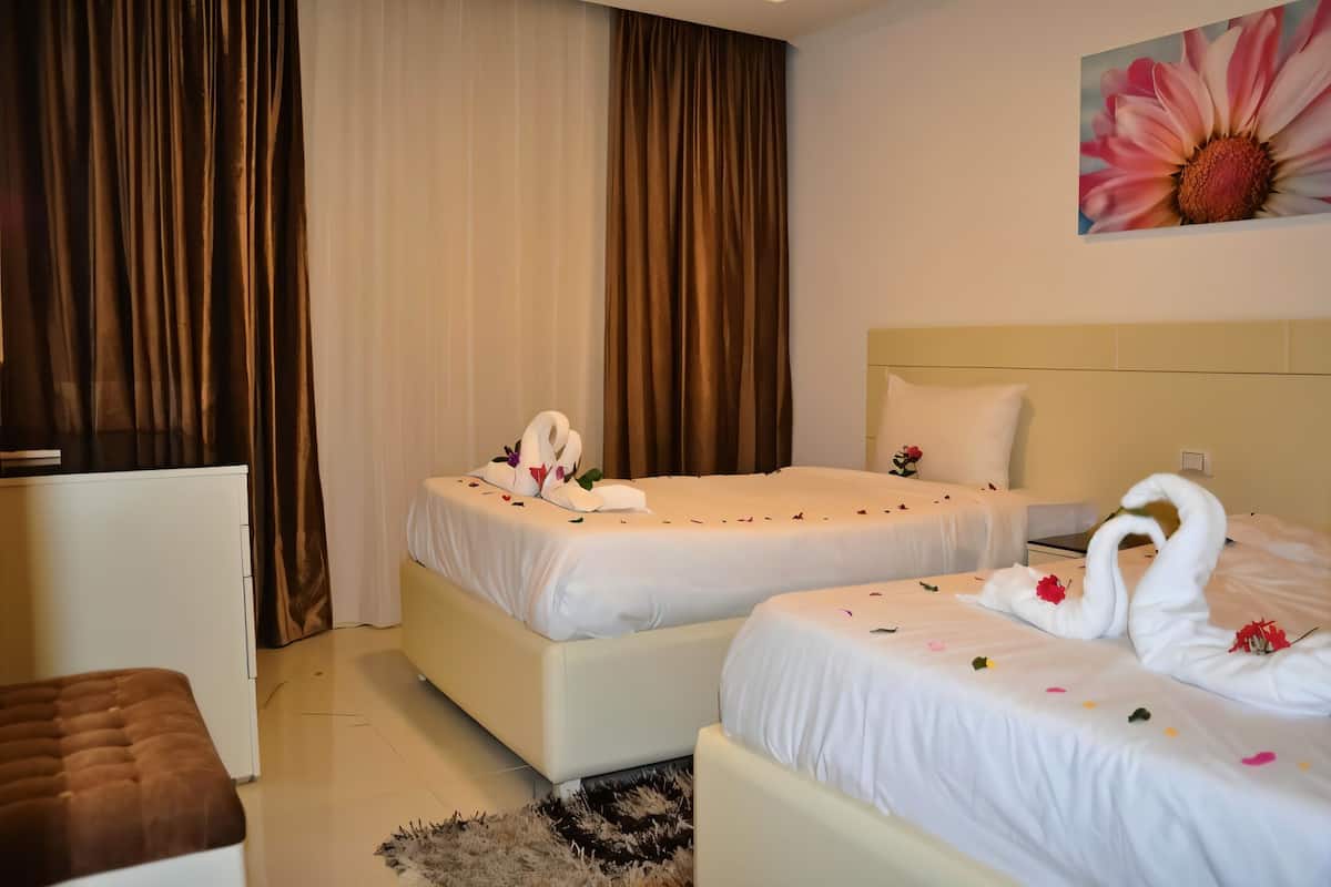 Desk, laptop workspace, iron/ironing board, free WiFi