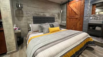 3 bedrooms, iron/ironing board, Internet, bed sheets