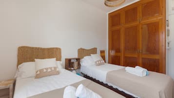 3 dormitorios, tabla de planchar con plancha, wifi y ropa de cama