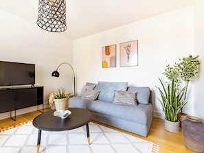 Appartement, 3 chambres, balcon, vue jardin | Salle de séjour