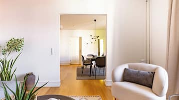 Apartment, 3 Bedrooms, Balcony, Garden View | Living room