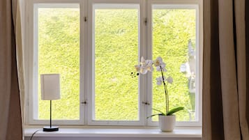 Apartment, 3 Bedrooms, Balcony, Garden View