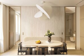 Apartment | Dining