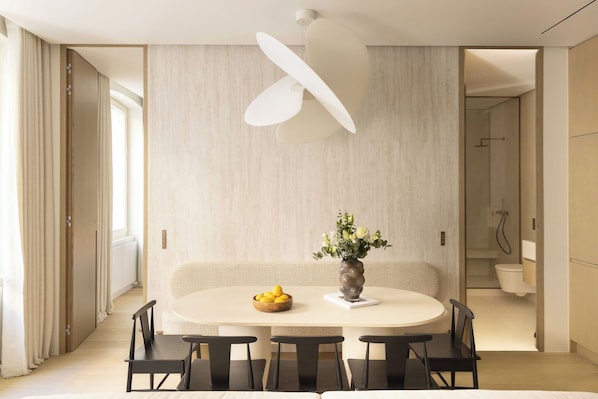 Apartment | Dining - Luxury Flat -2br/8p- Madeleine/saint Honore (Paris)