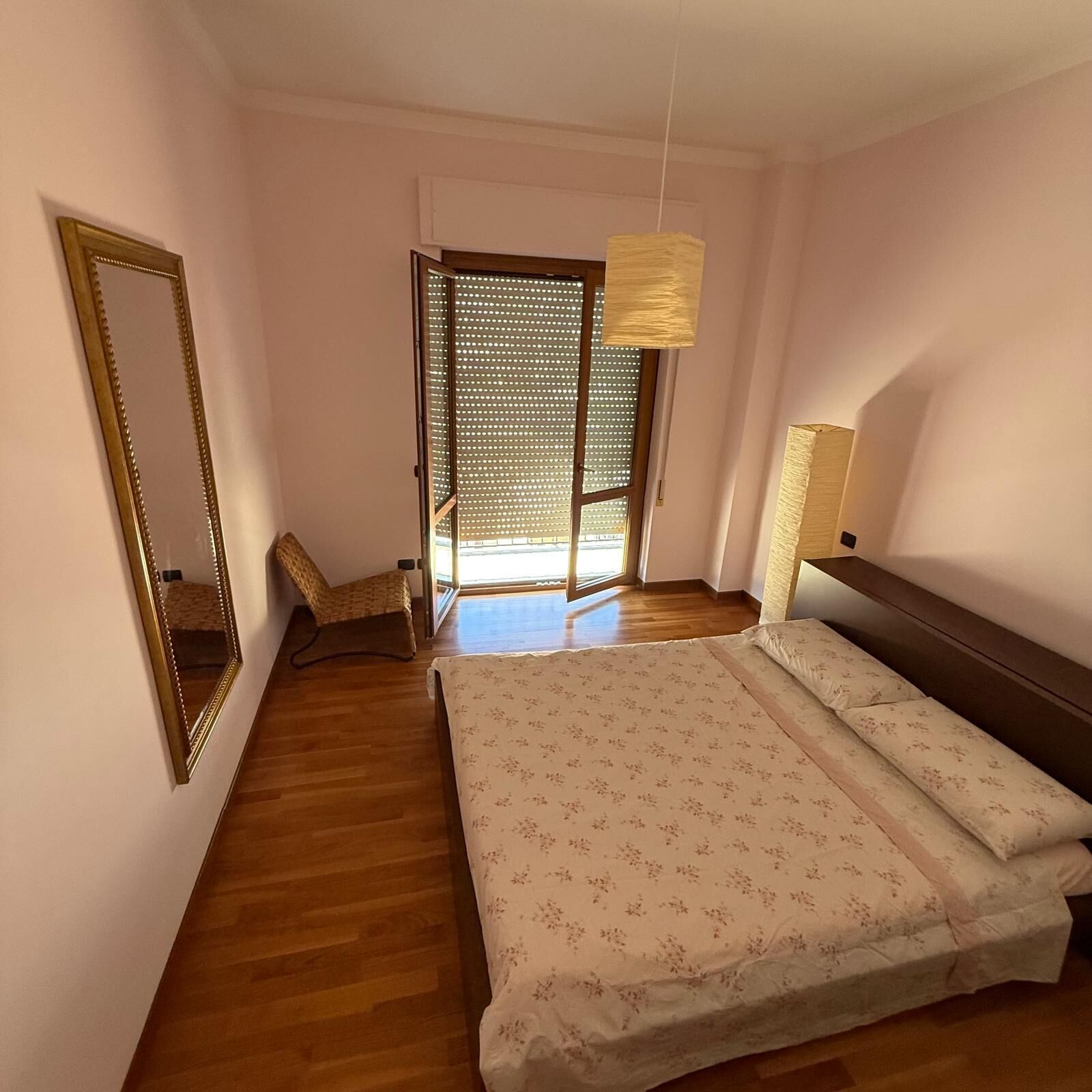 2 chambres, fer et planche à repasser, lit parapluie, draps fournis