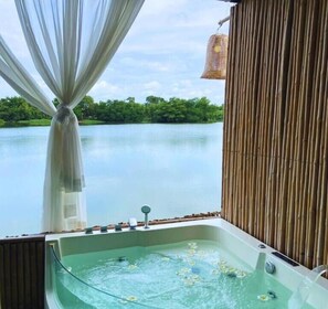 Baignoire relaxante profonde